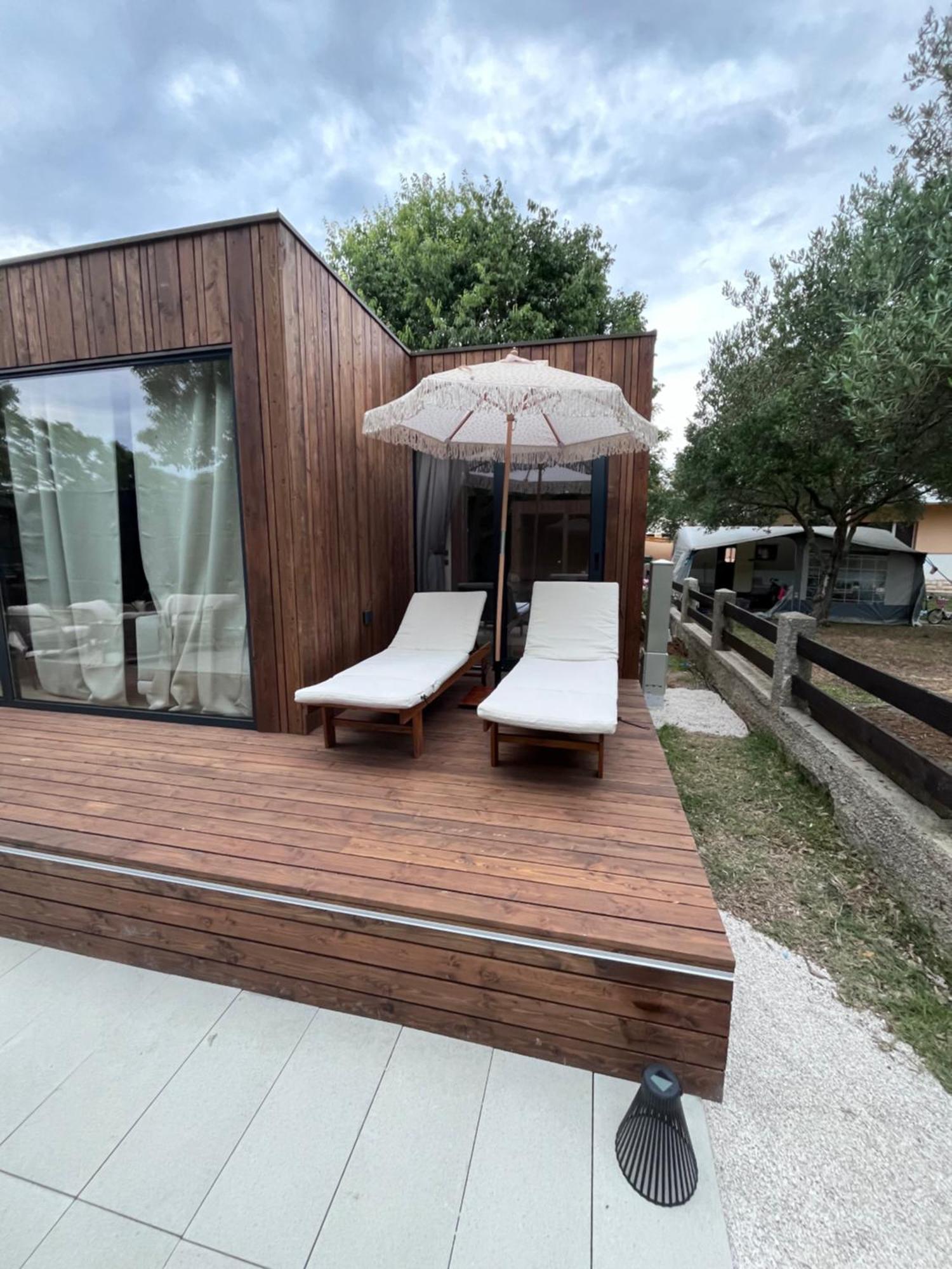 10gardens Premium Mobile Homes With Private Jacuzzi & Sauna By Oiko Collection Vikendica