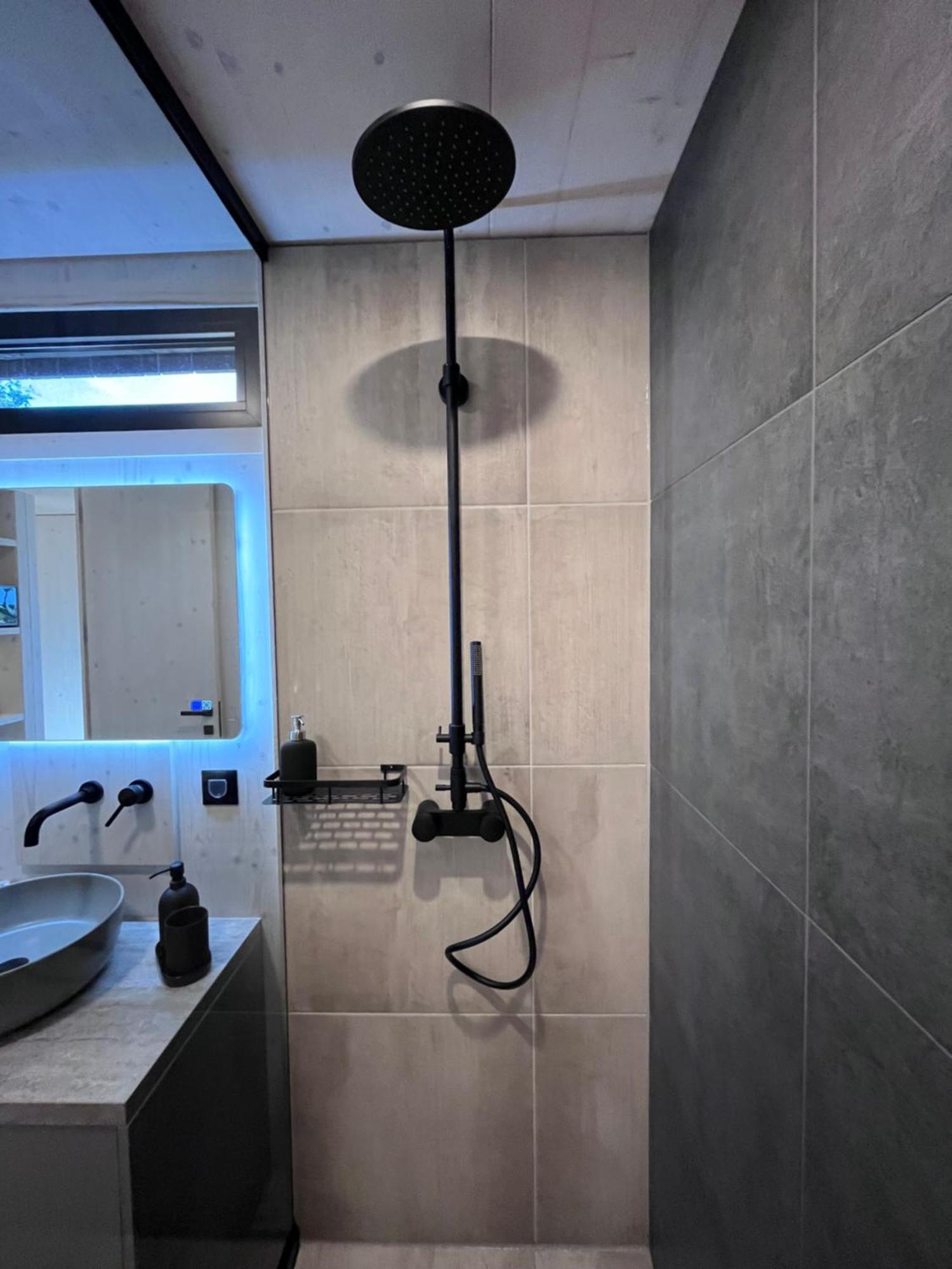 Vikendica 10gardens Premium Mobile Homes With Private Jacuzzi & Sauna By Oiko Collection *