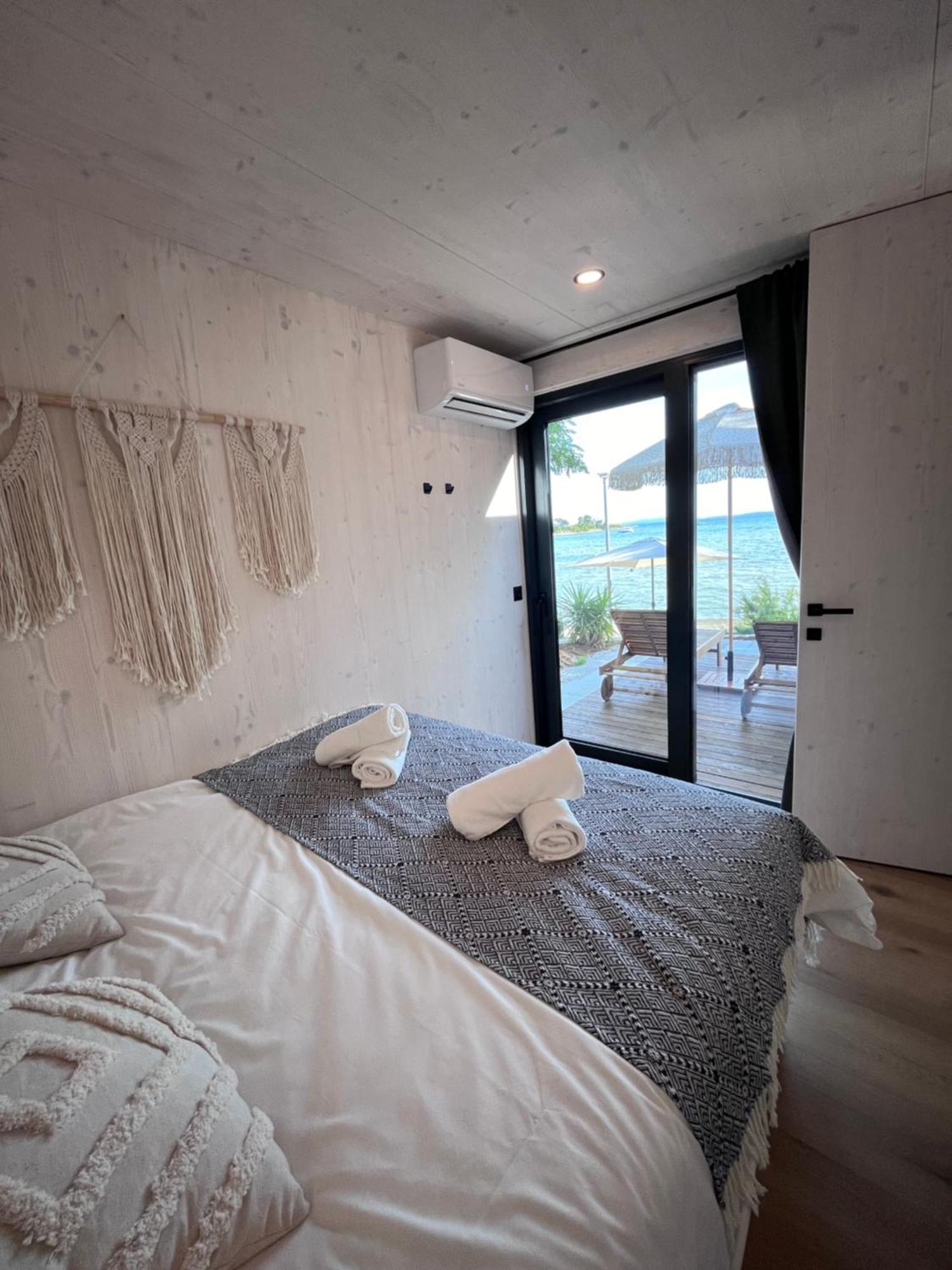 10gardens Premium Mobile Homes With Private Jacuzzi & Sauna By Oiko Collection Privlaka (Zadar)
