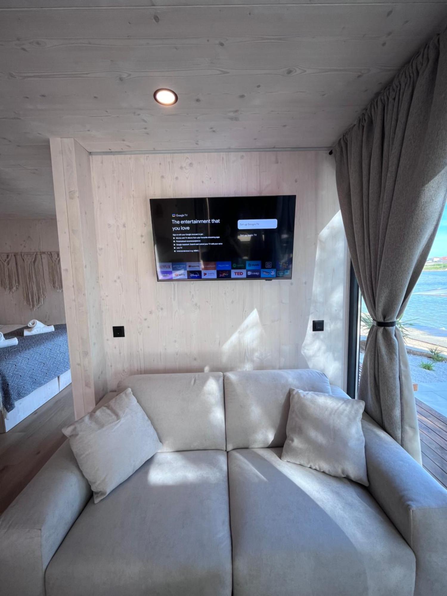 10gardens Premium Mobile Homes With Private Jacuzzi & Sauna By Oiko Collection